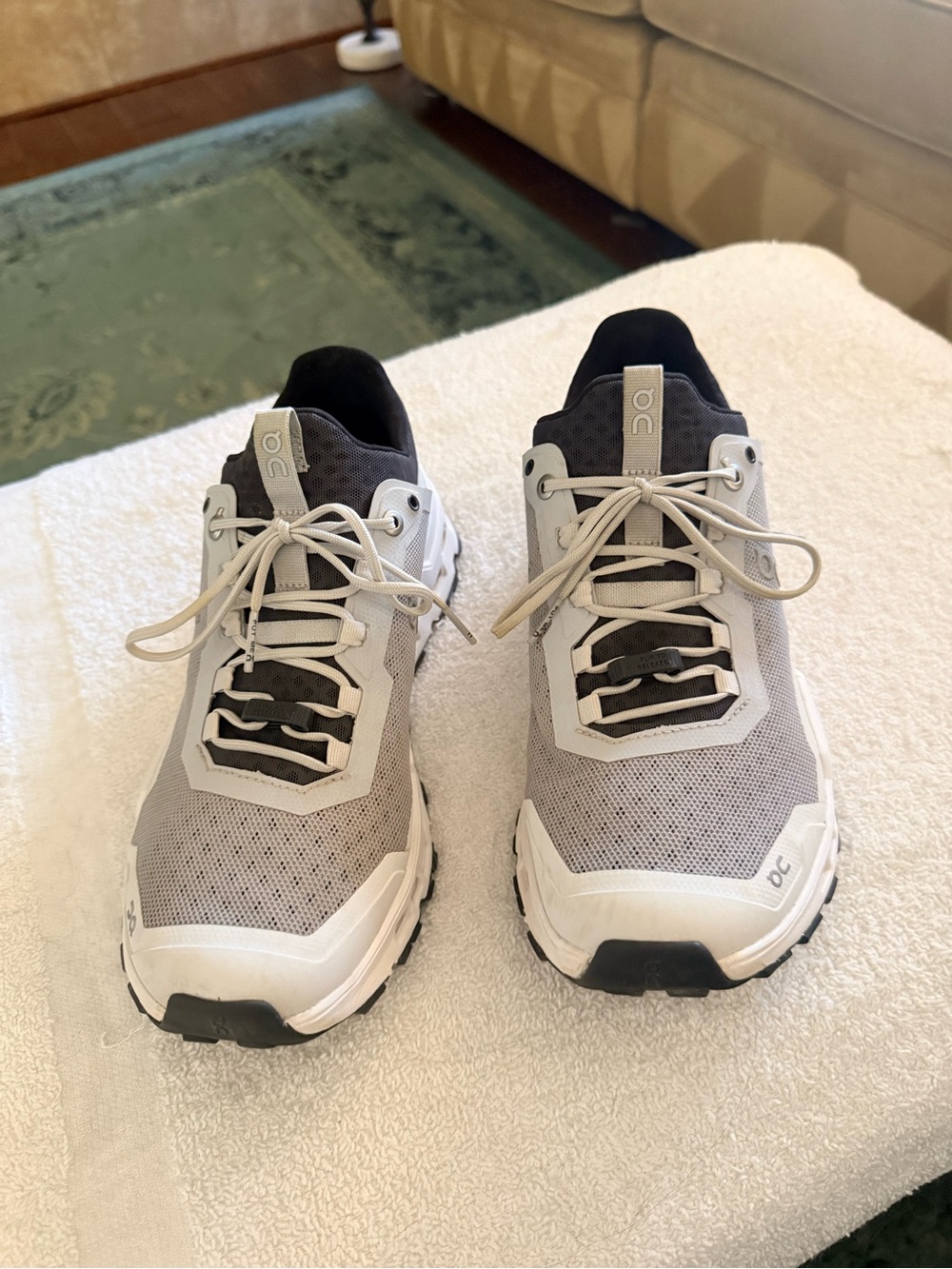 On Running Women's Light Gray and Black Athletic Shoes
